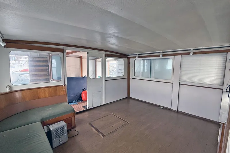 Slide: The Image of DeFever 60 - Salon 2 - 5