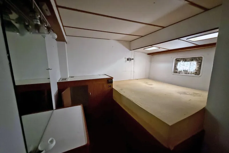 Slide: The Image of DeFever 60 - Primary Cabin - 6