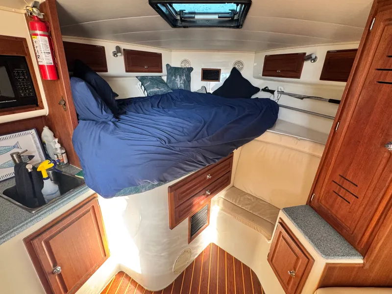 Slide: The Image of Carolina 35 Express 2002 - 19