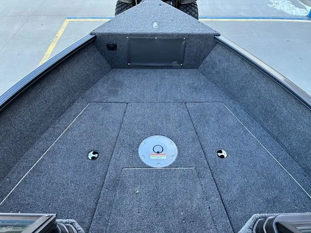 Slide: The Image of Lund 1775 Adventure Sport 2025 - 15