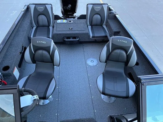 Slide: The Image of Lund 1775 Adventure Sport 2026 - 23