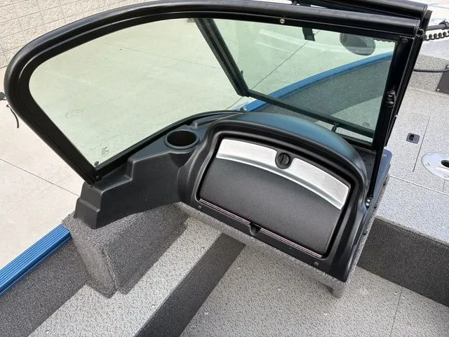 Slide: The Image of Lund 1650 Angler Sport 2022 - 14