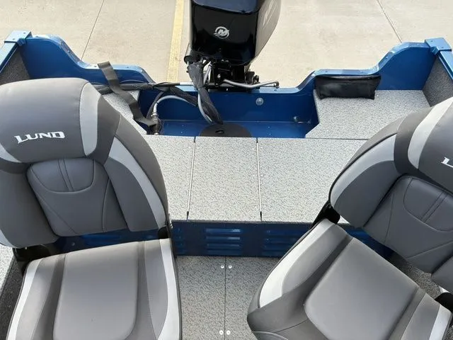 Slide: The Image of Lund 1650 Angler Sport 2022 - 15