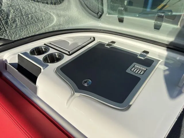 Slide: The Image of MasterCraft XT22 2019 - 41