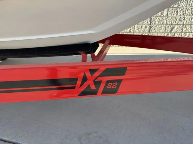 Slide: The Image of MasterCraft XT22 2019 - 70