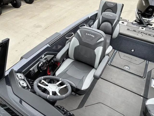 Slide: The Image of Lund 202 PRO-V GL Sport 2026 - 11