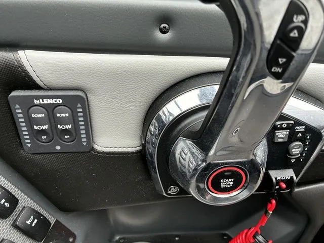 Slide: The Image of Lund 202 PRO-V GL Sport 2026 - 14