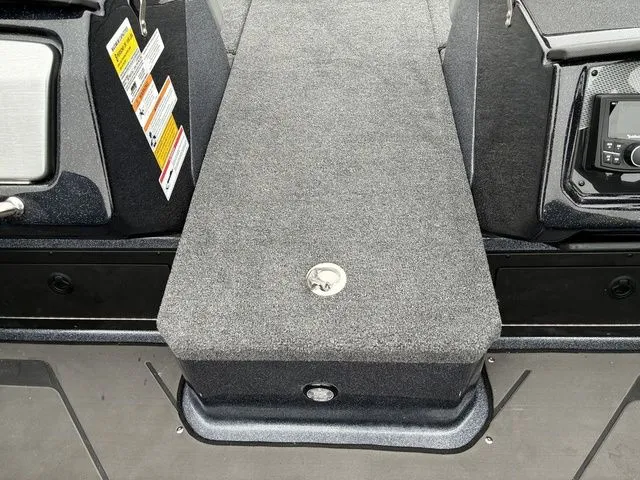 Slide: The Image of Lund 202 PRO-V GL Sport 2026 - 17