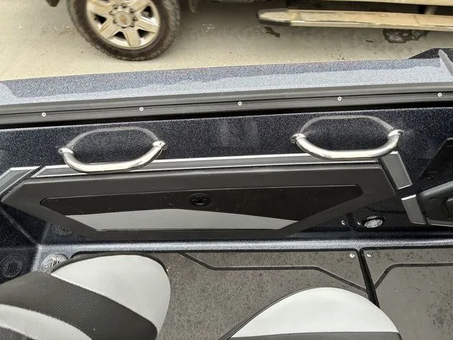 Slide: The Image of Lund 202 PRO-V GL Sport 2026 - 18