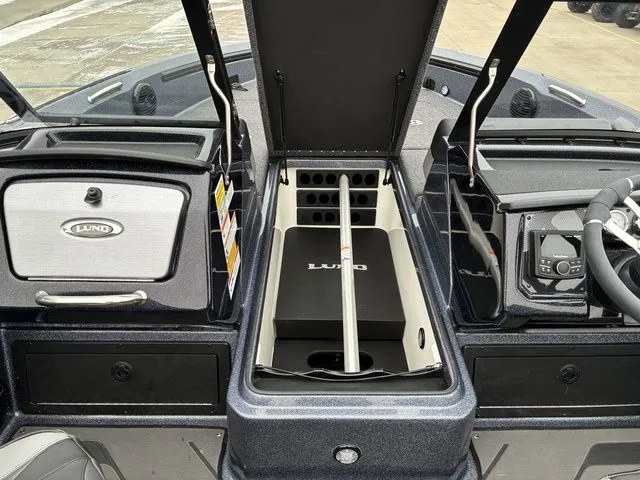 Slide: The Image of Lund 202 PRO-V GL Sport 2026 - 22