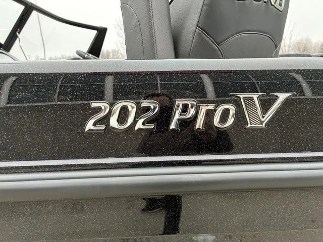 Slide: The Image of Lund 202 PRO-V GL Sport 2026 - 3