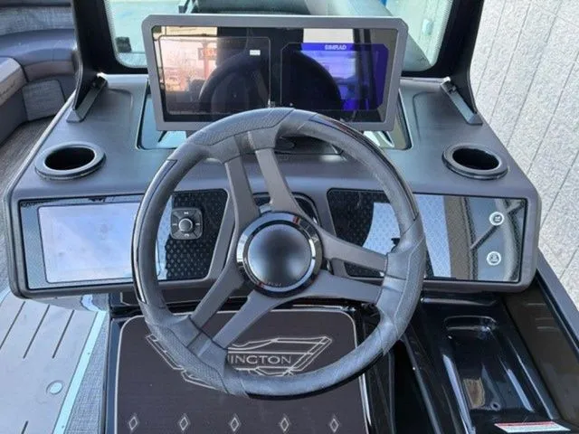 Slide: The Image of Bennington 24MSSE SPS Rear Fish Tritoon Pontoon 2026 - 14