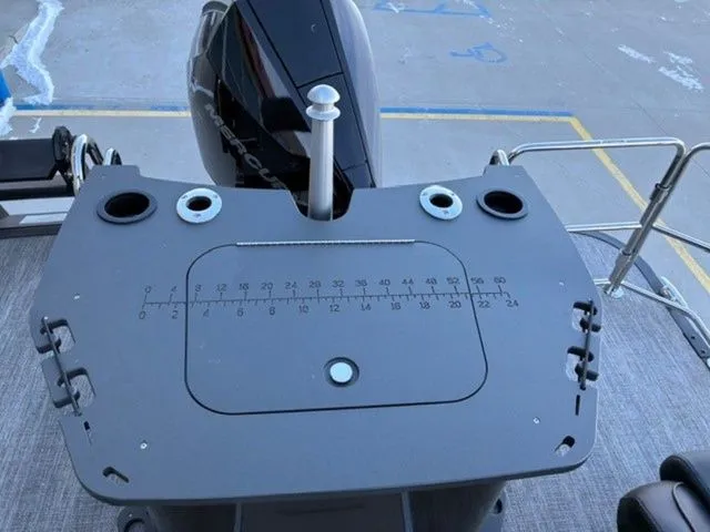 Slide: The Image of Bennington 24MSSE SPS Rear Fish Tritoon Pontoon 2026 - 17