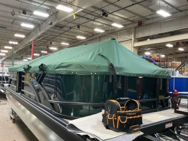 Slide: The Image of Bennington S Quad Bench 23 SSR Tritoon Pontoon 2026 - 14