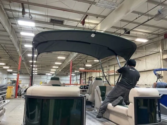 Slide: The Image of Bennington S Quad Bench 23 SSR Tritoon Pontoon 2026 - 21