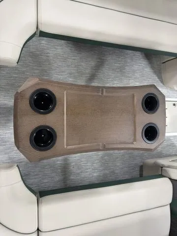 Slide: The Image of Bennington 24MCSB Carbon Fiber Arch Tritoon Pontoon 2026 - 13