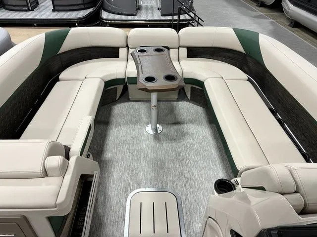 Slide: The Image of Bennington 24MCSB Carbon Fiber Arch Tritoon Pontoon 2026 - 17
