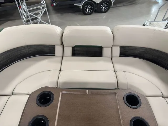 Slide: The Image of Bennington 24MCSB Carbon Fiber Arch Tritoon Pontoon 2026 - 19