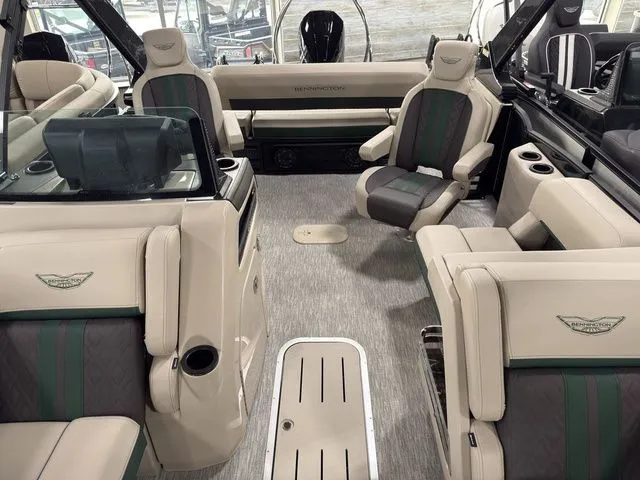 Slide: The Image of Bennington 24MCSB Carbon Fiber Arch Tritoon Pontoon 2026 - 20