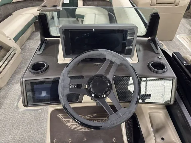 Slide: The Image of Bennington 24MCSB Carbon Fiber Arch Tritoon Pontoon 2026 - 25