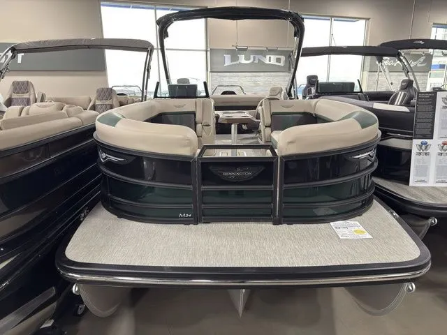 Slide: The Image of Bennington 24MCSB Carbon Fiber Arch Tritoon Pontoon 2026 - 4