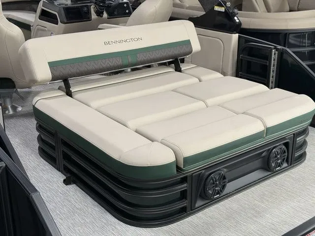 Slide: The Image of Bennington 24MCSB Carbon Fiber Arch Tritoon Pontoon 2026 - 52