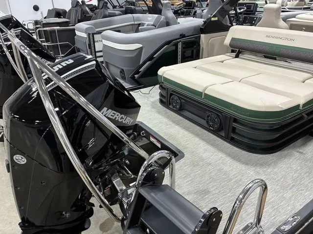 Slide: The Image of Bennington 24MCSB Carbon Fiber Arch Tritoon Pontoon 2026 - 60
