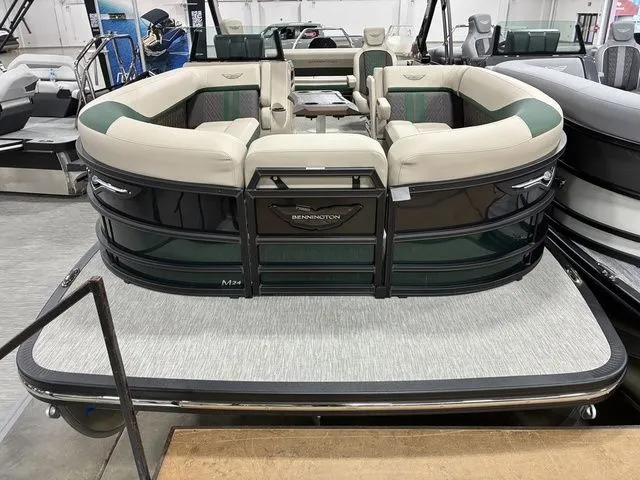 Slide: The Image of Bennington 24MCSB Tritoon Pontoon 2026 - 22