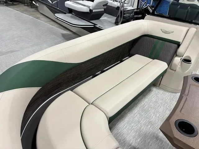 Slide: The Image of Bennington 24MCSB Tritoon Pontoon 2026 - 25