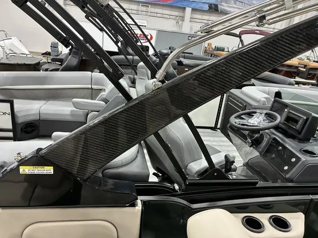 Slide: The Image of Bennington 24MCSB Tritoon Pontoon 2026 - 39