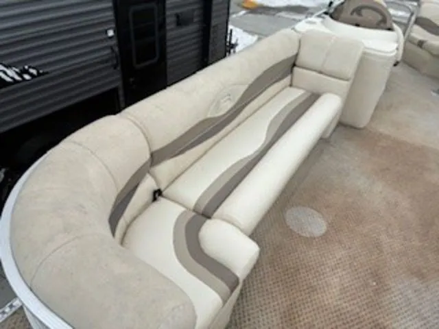 Slide: The Image of Bennington 225L 2005 - 9