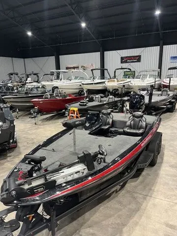 Slide: The Image of Skeeter ZXR20 2025 - 14