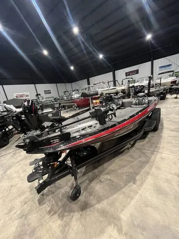 Slide: The Image of Skeeter ZXR20 2025 - 16