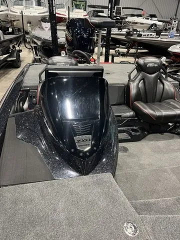 Slide: The Image of Skeeter ZXR20 2025 - 6