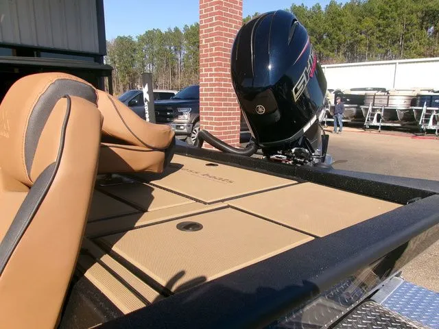 Slide: The Image of Xpress H20 Bass 2026 - 4