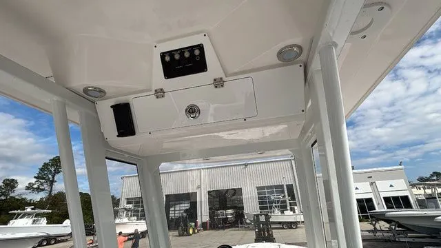 Slide: The Image of Sea Fox 248 Commander 2026 - 17