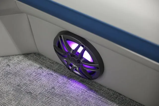 Slide: The Image of South Bay LE 224 RS 2.75 JAWS EDITION TRITOON 2026 - 18