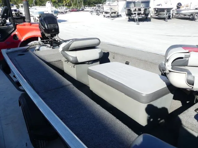 Slide: The Image of Tracker Panfish 16 2016 - 6