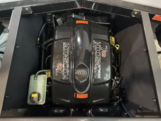 Slide: The Image of Malibu Wakesetter 23 LSV 2018 - 11