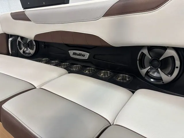 Slide: The Image of Malibu Wakesetter 23 LSV 2018 - 21