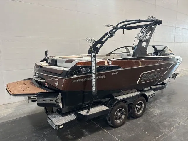 Slide: The Image of Malibu Wakesetter 23 LSV 2018 - 3