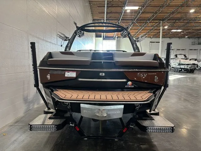 Slide: The Image of Malibu Wakesetter 23 LSV 2018 - 8