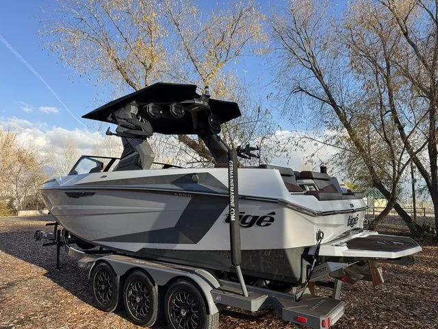 Slide: The Image of Tigé Ultré 23ZX 2026 - 20