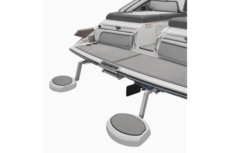 Slide: The Image of Manufacturer Provided Image: 2023 Yamaha Boats 275SE swim platform with seating and footrests. - 6