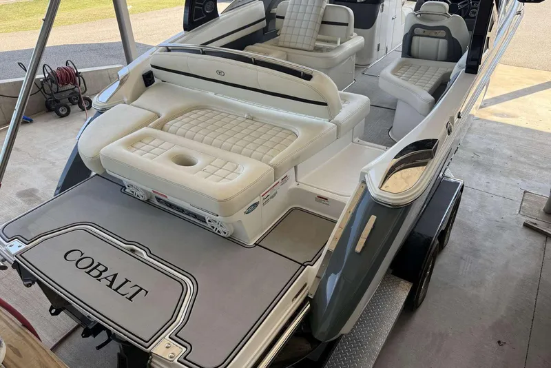 Slide: The Image of 2020 Cobalt R5 Surf boat with luxurious seating and sleek design. - 32