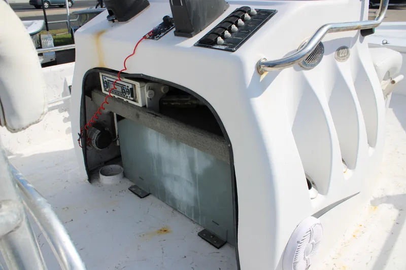 Slide: The Image of 2011 Blue Wave 2200 STL boat console with control panel and wiring. - 19