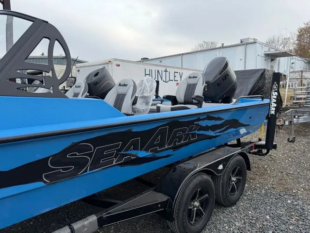 Slide: The Image of SeaArk Protege 240 - 250 HP Suzuki 2026 - 2