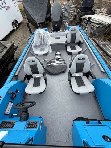 Slide: The Image of SeaArk Protege 240 - 250 HP Suzuki 2026 - 4