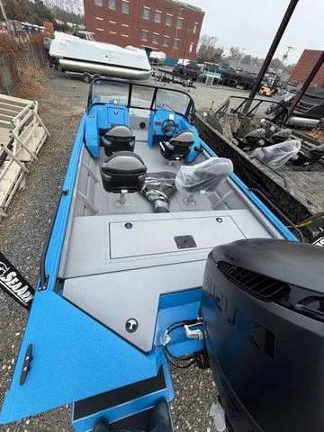 Slide: The Image of SeaArk Protege 240 - 250 HP Suzuki 2026 - 8