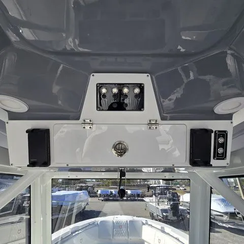 Slide: The Image of Sea Fox 288 Commander 2026 - 33